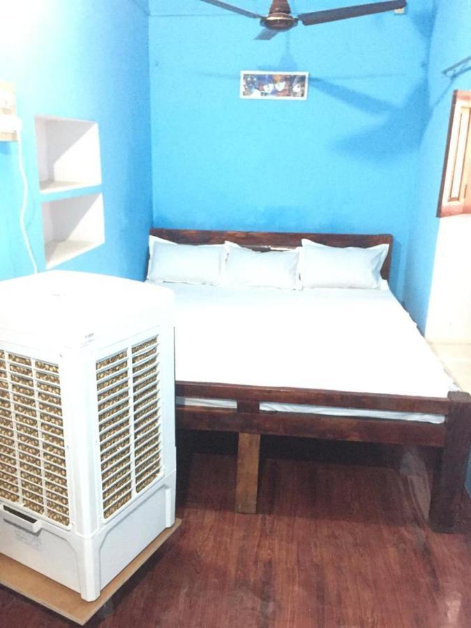 Sankardev Guest House D24 35 Varanasi Bagian luar foto