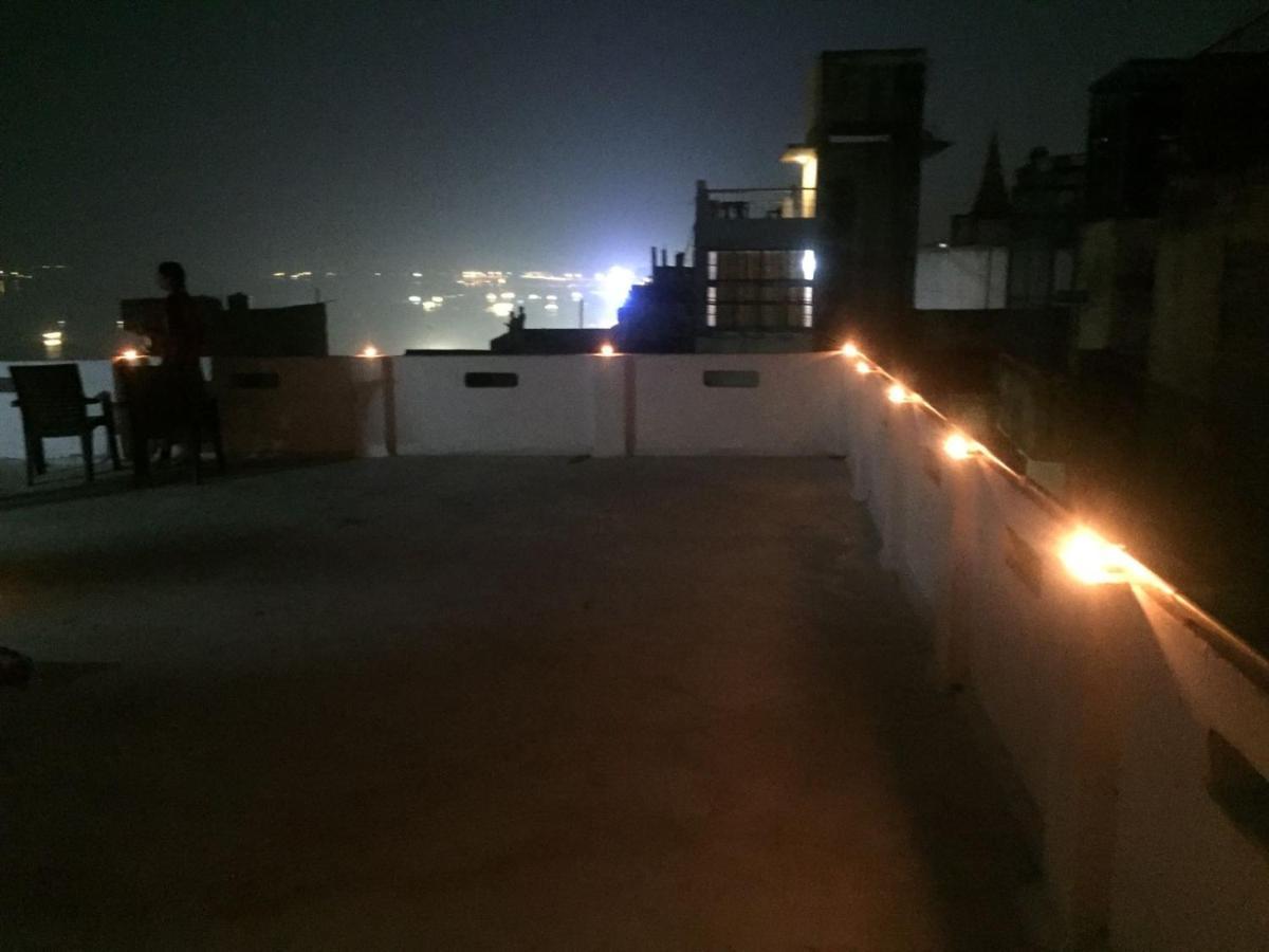 Sankardev Guest House D24 35 Varanasi Bagian luar foto