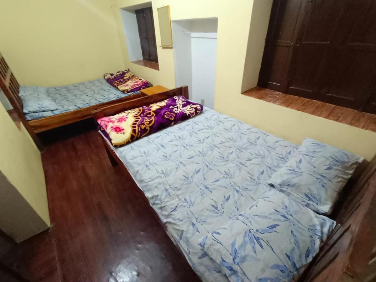 Sankardev Guest House D24 35 Varanasi Bagian luar foto